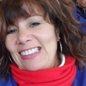 Meet your Posher, Debbie